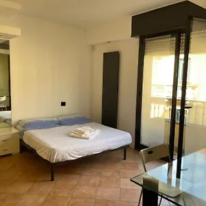 Domusmi Fracastoro 25 Milano