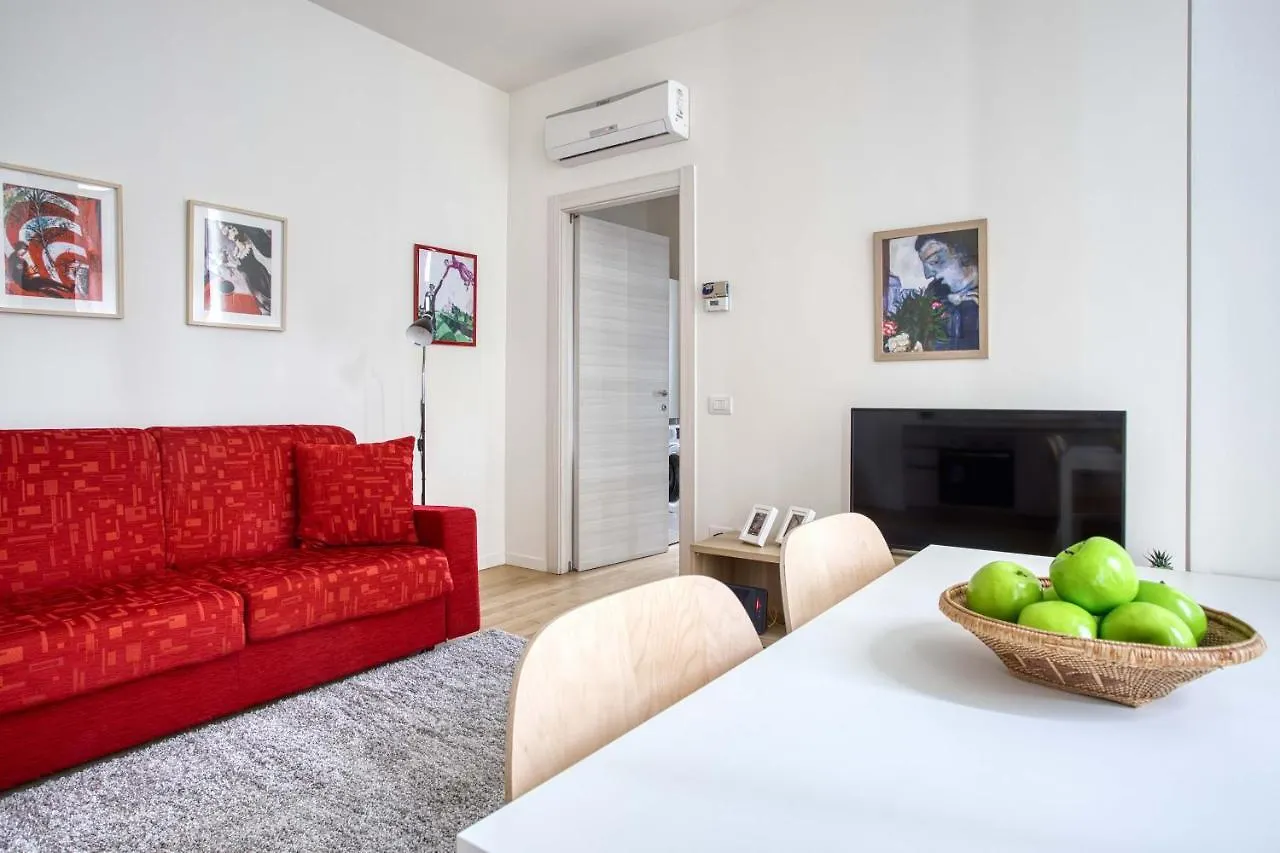 Joivy Lovely Flat With Balcony Apartment Milan